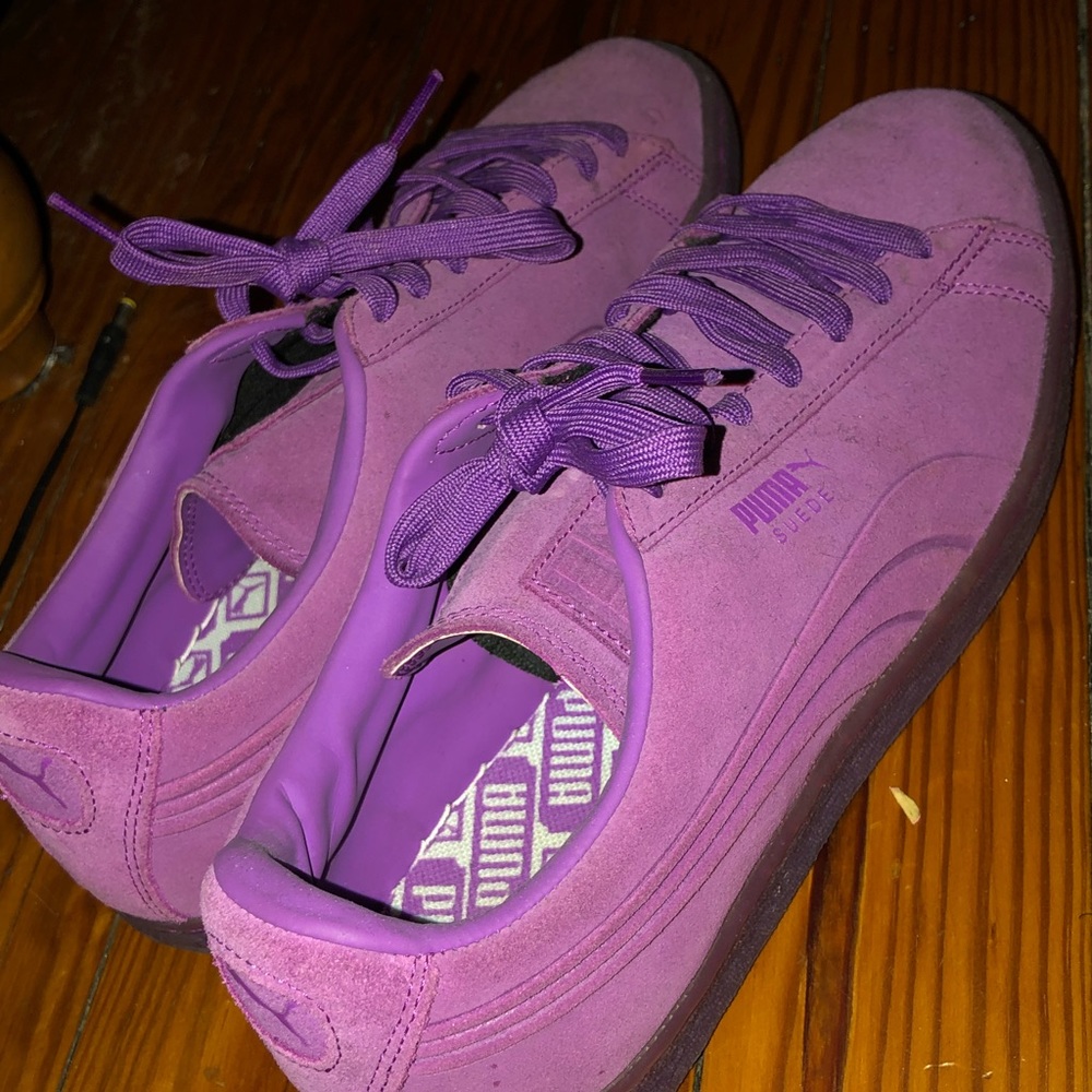 Women’s Purple Puma Sneakers